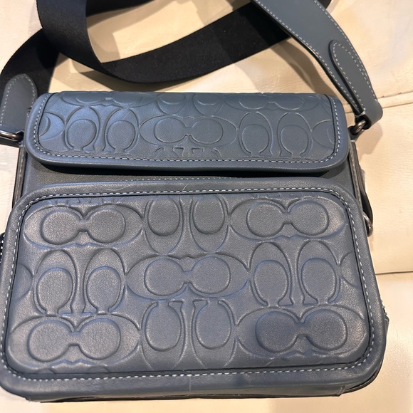 Coach Handbags - Authentic Coach cross body purse.